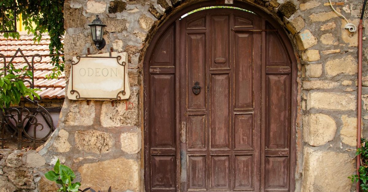 12 side hustles to earn an extra $500 this month.