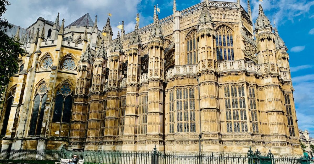 Top budgeting apps for graduates in 2023 infographic