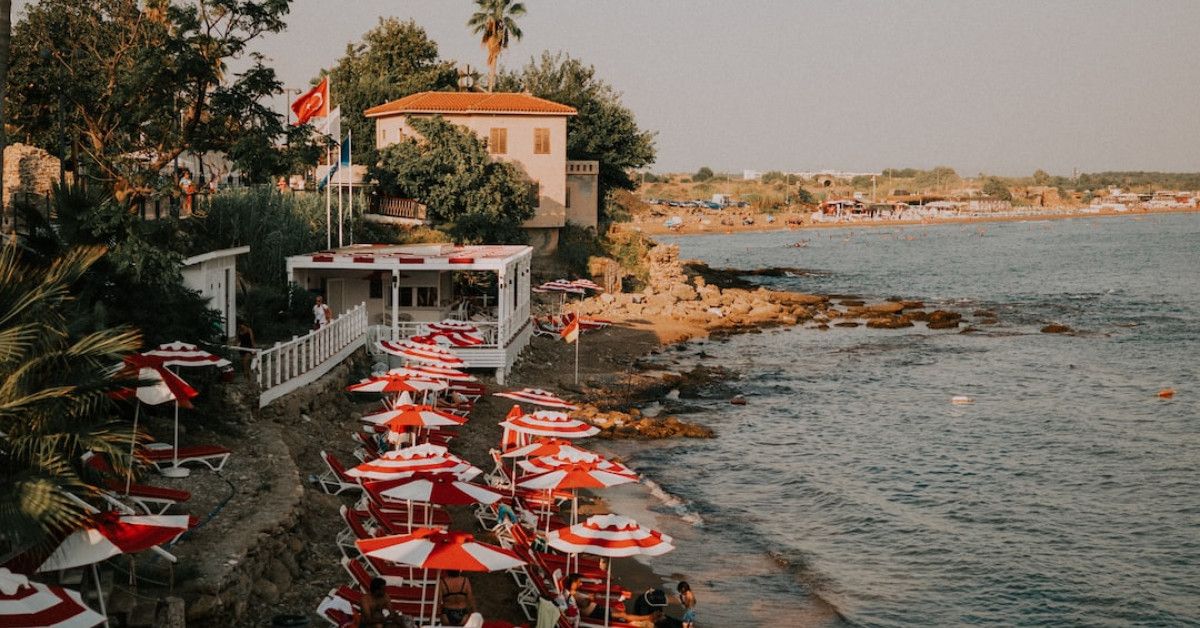 Financial guide on choosing the ideal side hustle.