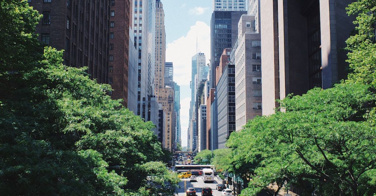 Santander bank offers $500 bonus for new checking accounts.